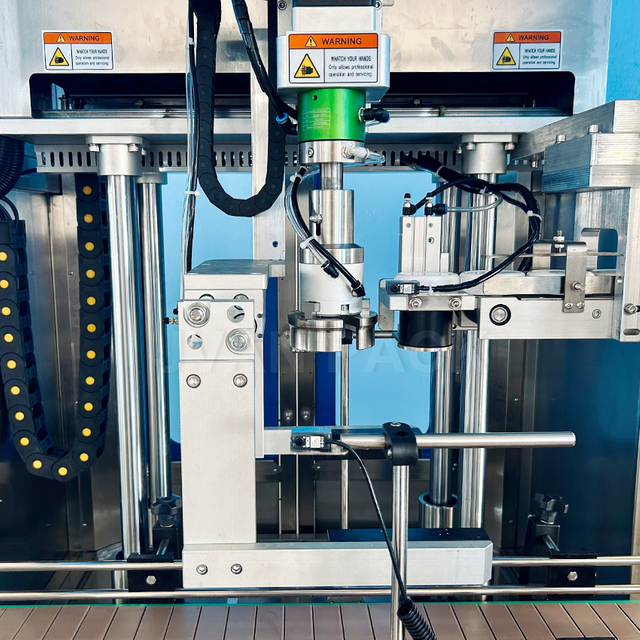 Automatic Tracking Capping Machine